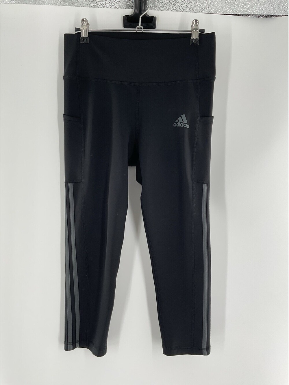 Adidas Prime Green Medium Athletic Capris Women’s 038 - Picture 1 of 5
